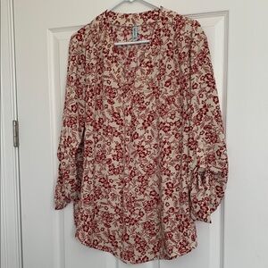 Quechu Floral Dark Res and Cream Women's Top